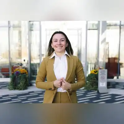 万武芊